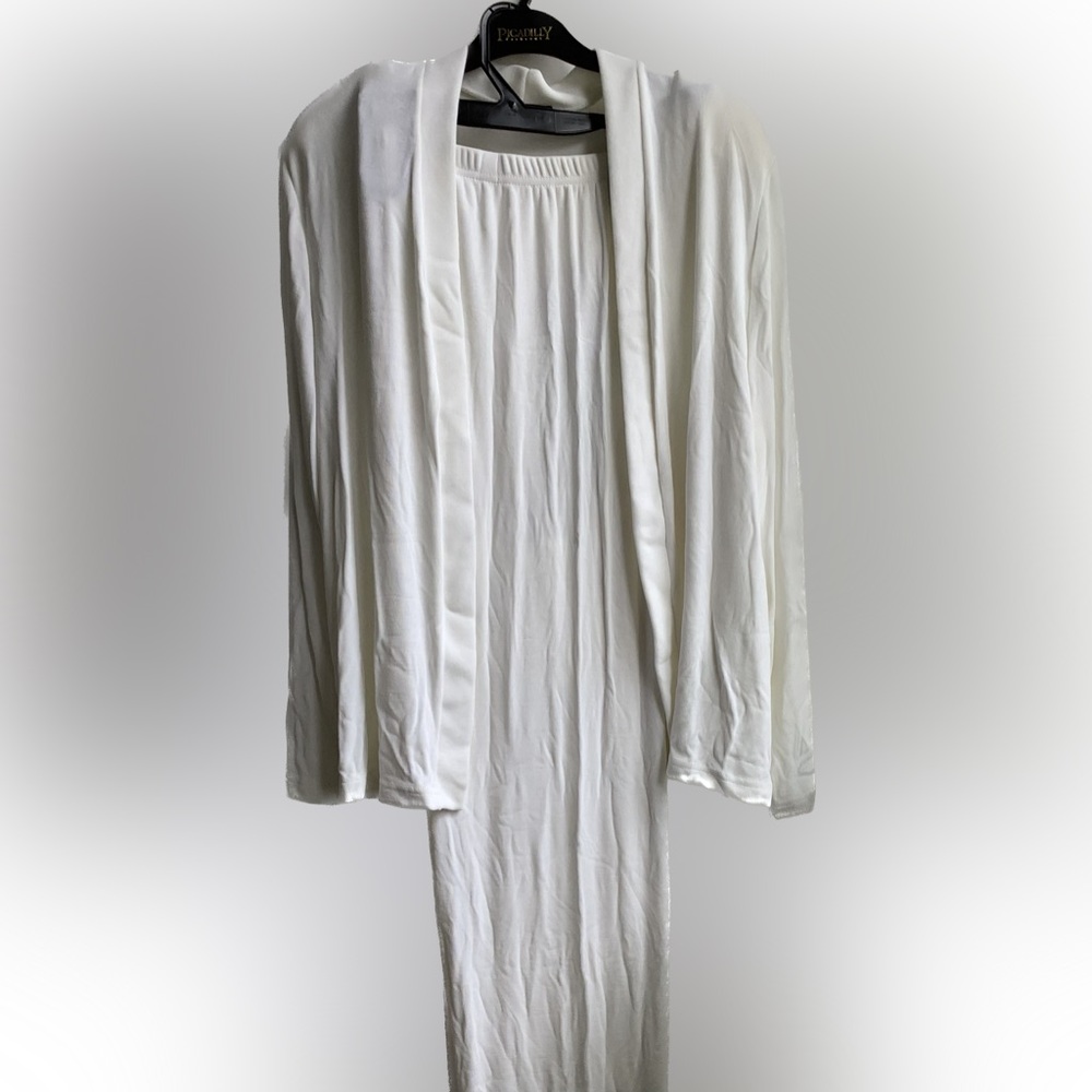TLC NWT Jersey Winter White SUIT